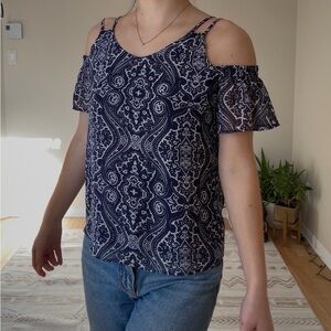 Reitmans Blue & White Flowy Summer Top | Fits Small | Excellent Condition